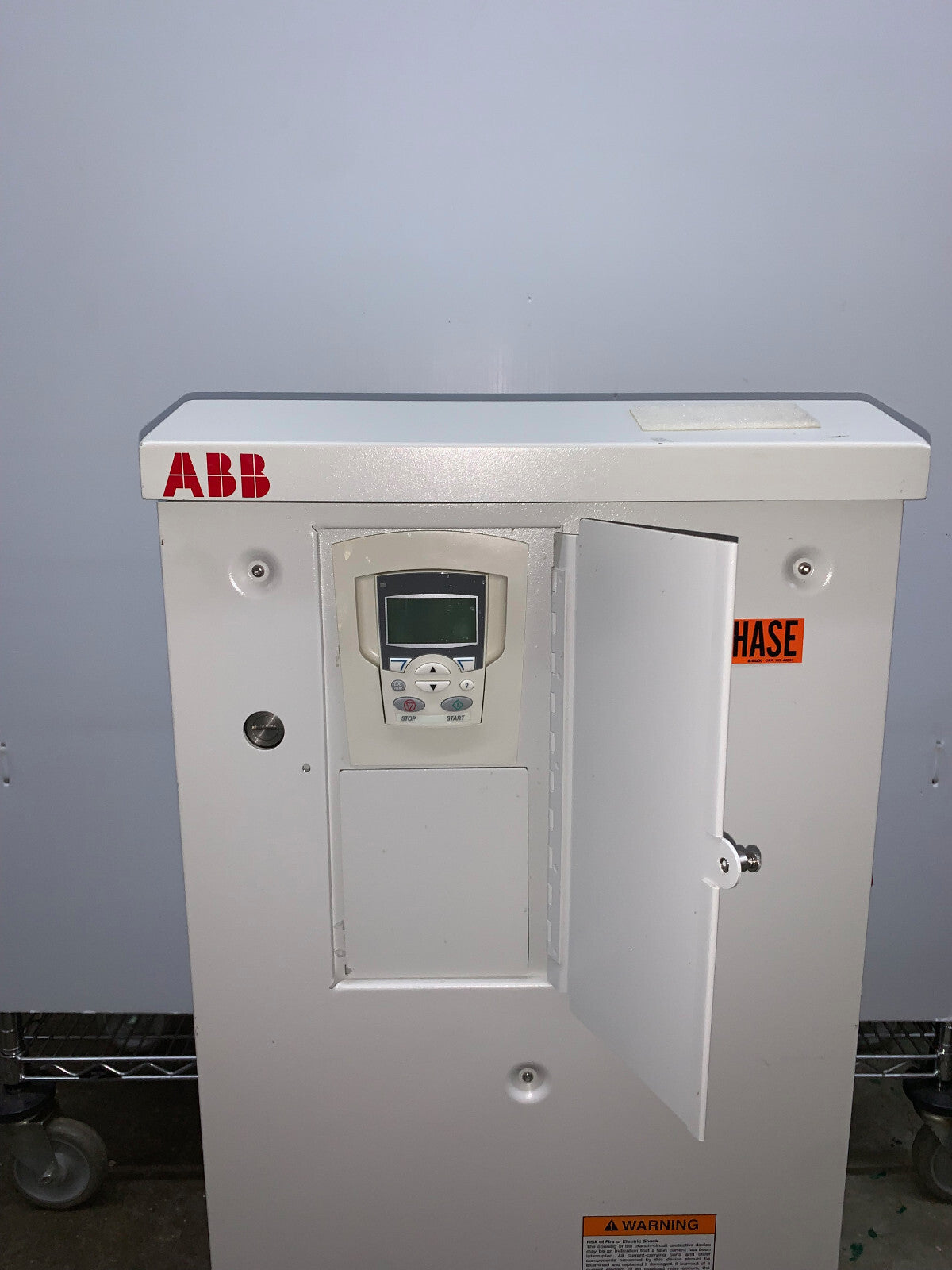 ABB ACS550-PD-024A-2+B058 7.5 GENERAL PURPOSE VARIBLE FREQ DRIVE DISCON. SWITCH