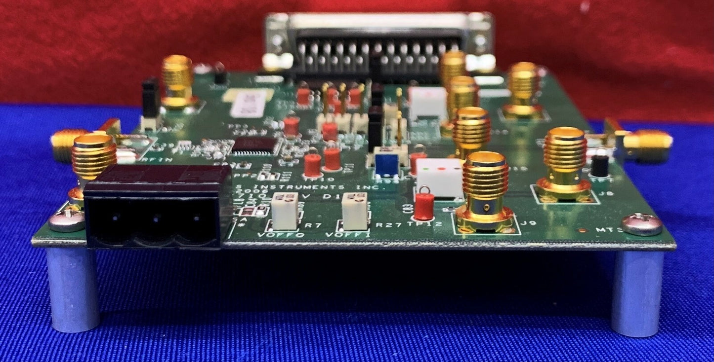 Texas Instruments TRF3701 REV D1 Evaluierungsmodul HF-Entwicklungstool