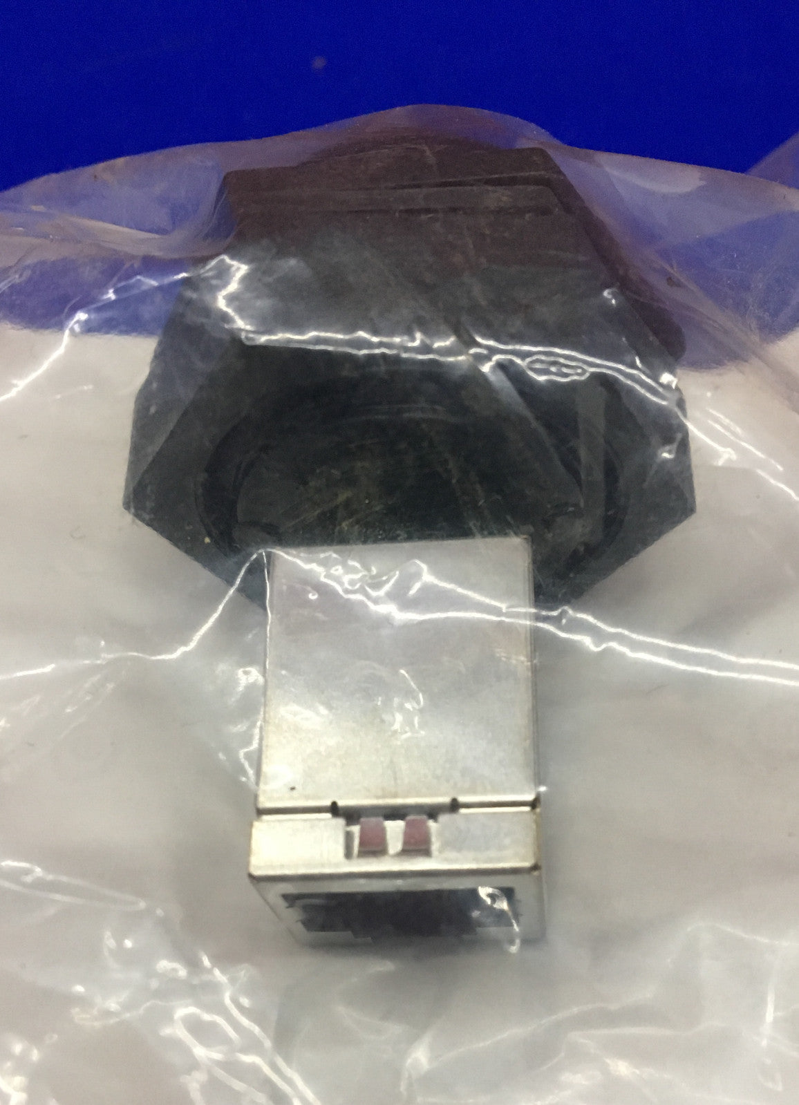 TE CONNECTIVITY RJ-45 EATHERNET SCHWARZ PASS THROUGH PASSTHRU JACK SCHOTT