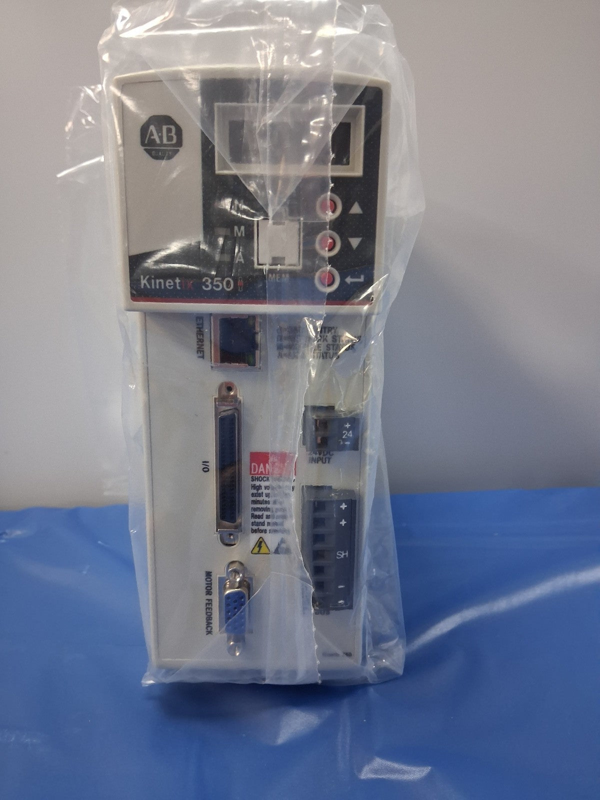 Allen Bradley KINETIX 350 SERVO DRIVE  2097-V33PR3-LM PN-102499 120V /240  NEW