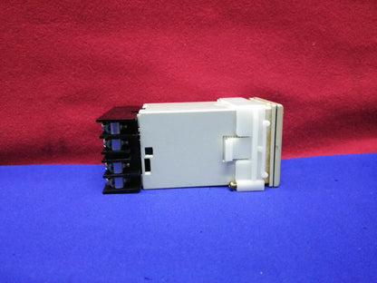 OMEGA CN4400 TEMPERATURREGLER 