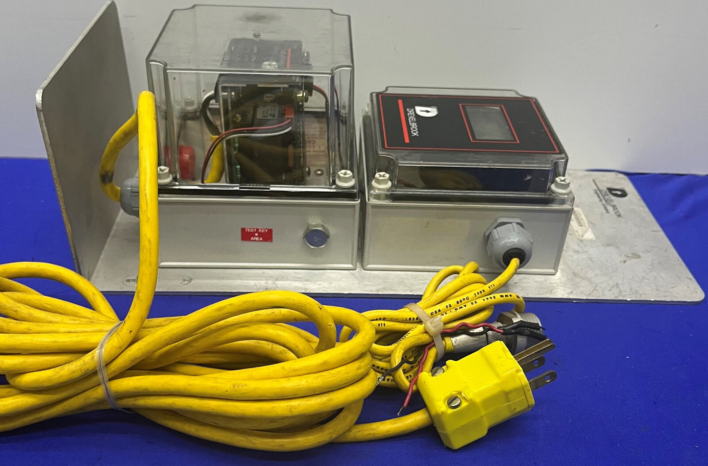 AMETEK DREXELBROOK  401-0401-001 SIGNAL RECEIVER/LOOP METER 383-1-600 /FOR PARTS
