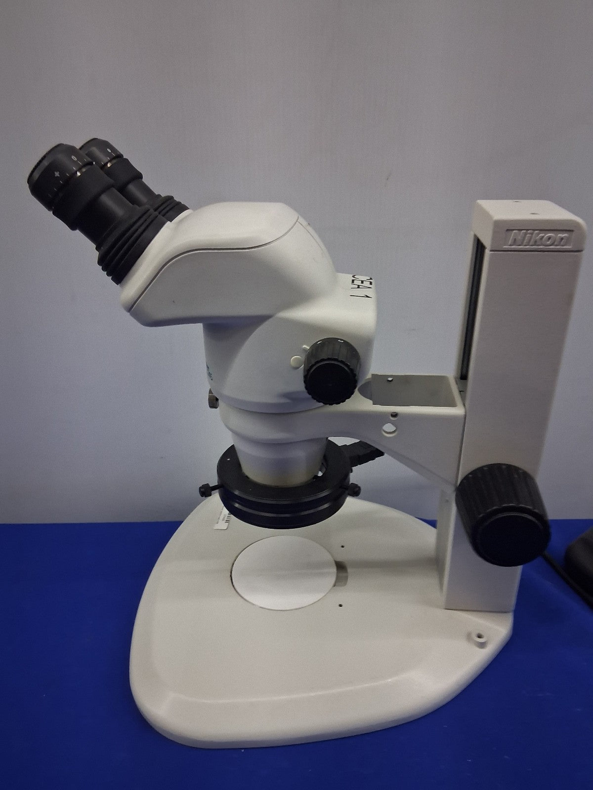 MICROSCOPE NIKON SMZ 745 6,7X-50X AVEC SUPPORT NIKON C-PSN 213406 ET ÉCLAIRAGE LED 