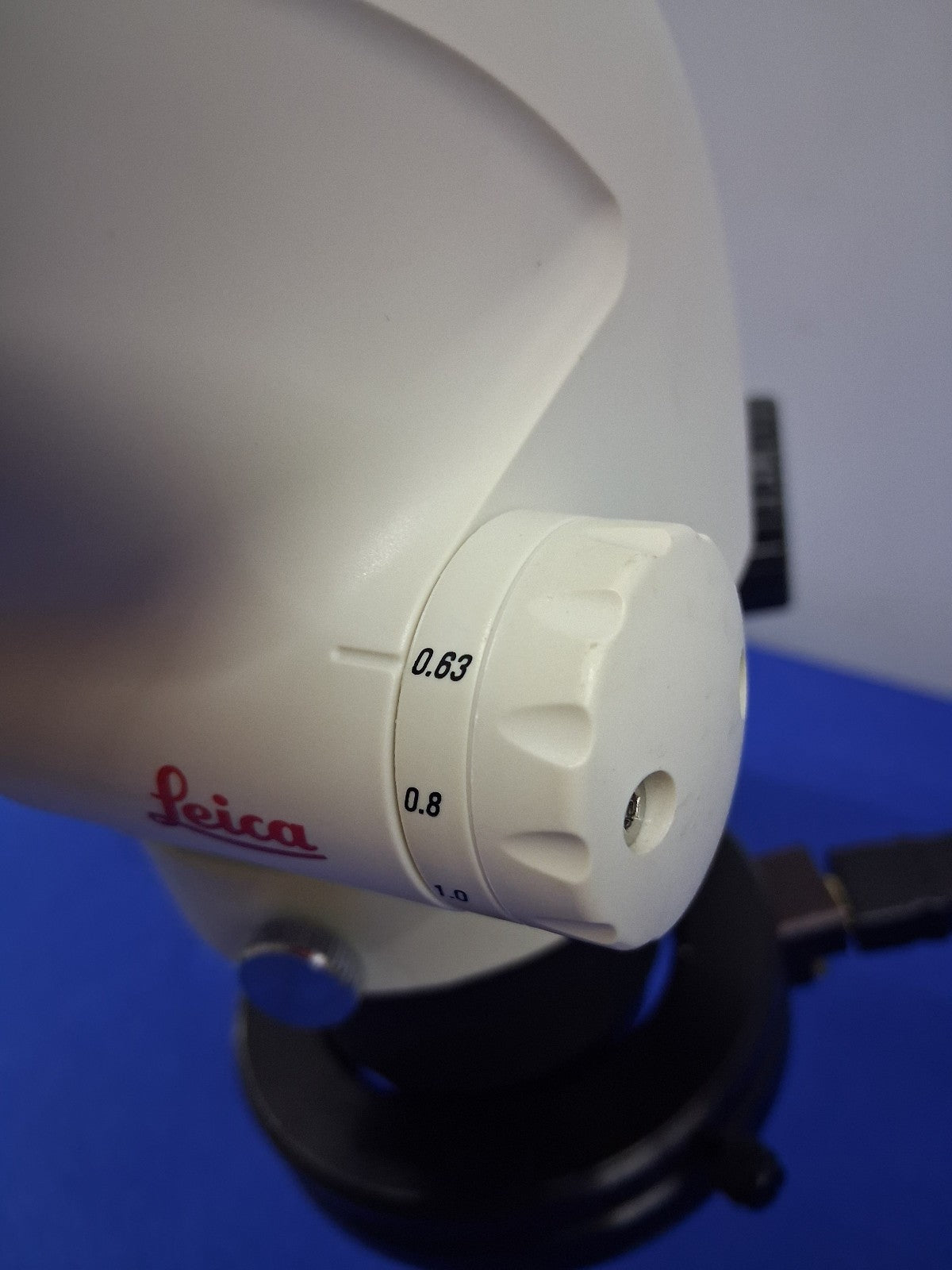 Leica S4E 6.3-30X Stereo Zoom Microscope with Boom Stand and LED Ring Light