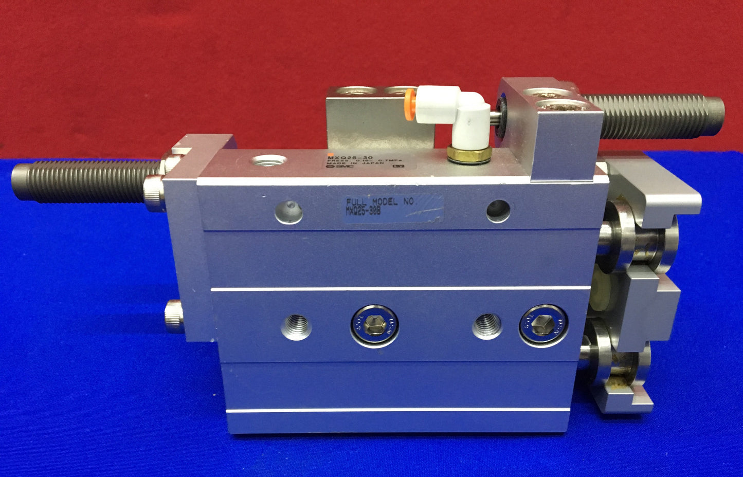 CORREDERA NEUMÁTICA SMC MXQ25-30B
