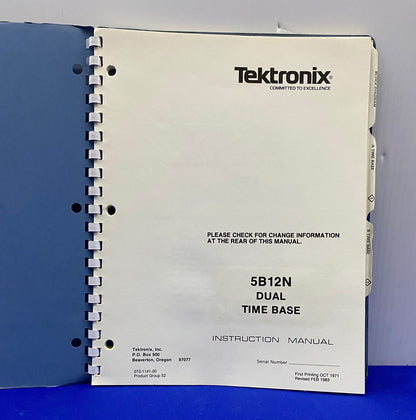 TEKTRONIX ® 5B12N / 070-1141-00 製品グループ 52 デュアルタイムベース 取扱説明書
