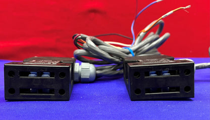 1 lot de 2 interrupteurs de verrouillage Schmersal AZ 16-02ZVRK (sans clé)
