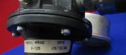 COILHOSE PNEUMATICS 8802 PRESSURE REGULATOR PRESSURE 0-125 with USG 0-600