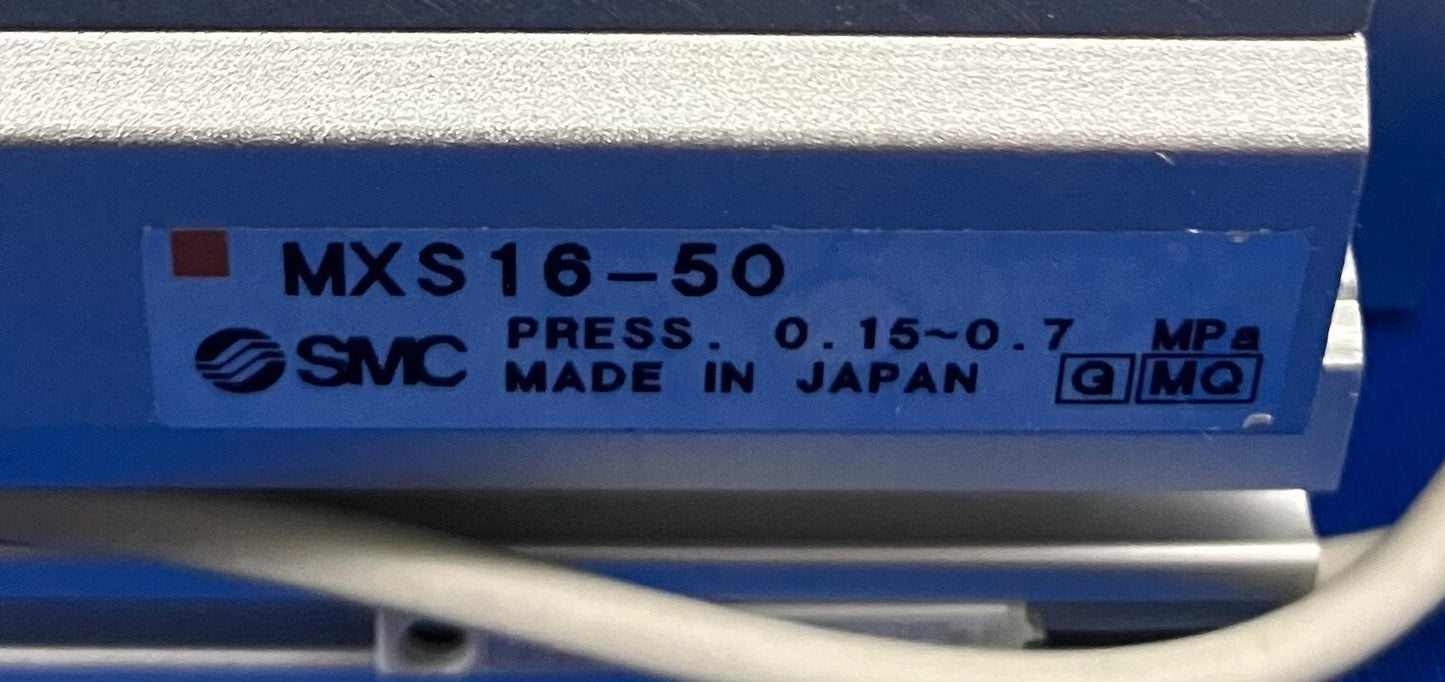 PRESSE À COULISSEAU DE TABLE SMC MXS16-50