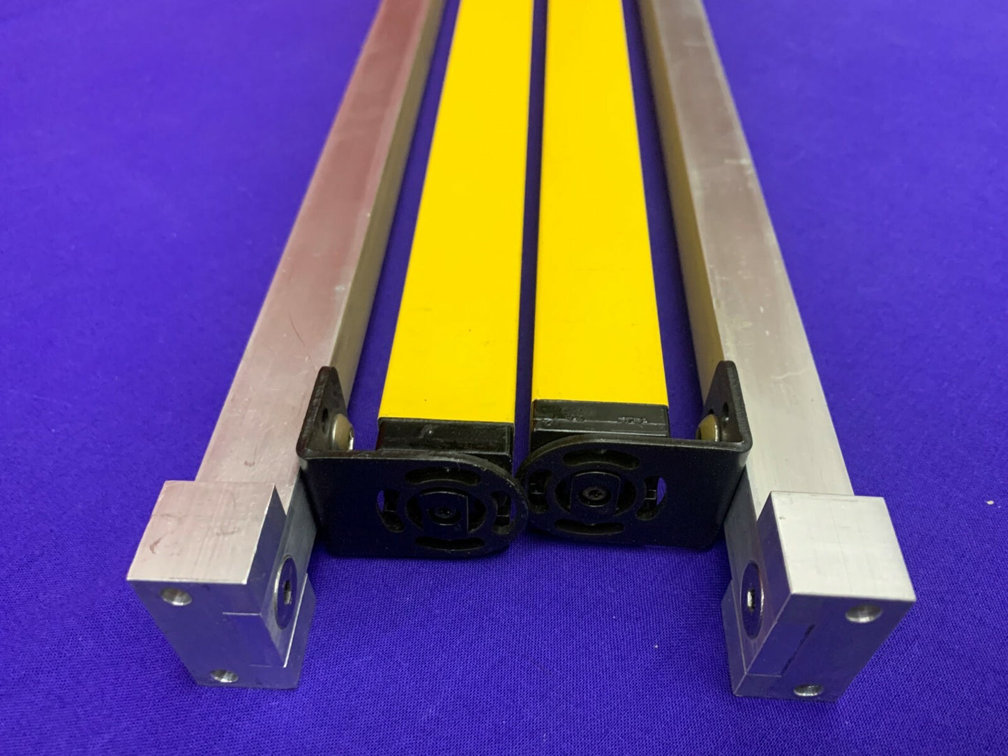 Banner MicroScreen Sender und Empfänger USR2424YP2 / USE2424YP2 