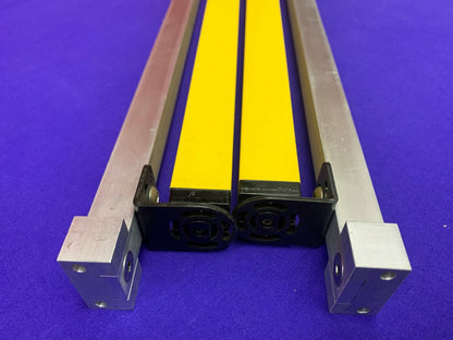 Banner MicroScreen Sender und Empfänger USR2424YP2 / USE2424YP2 
