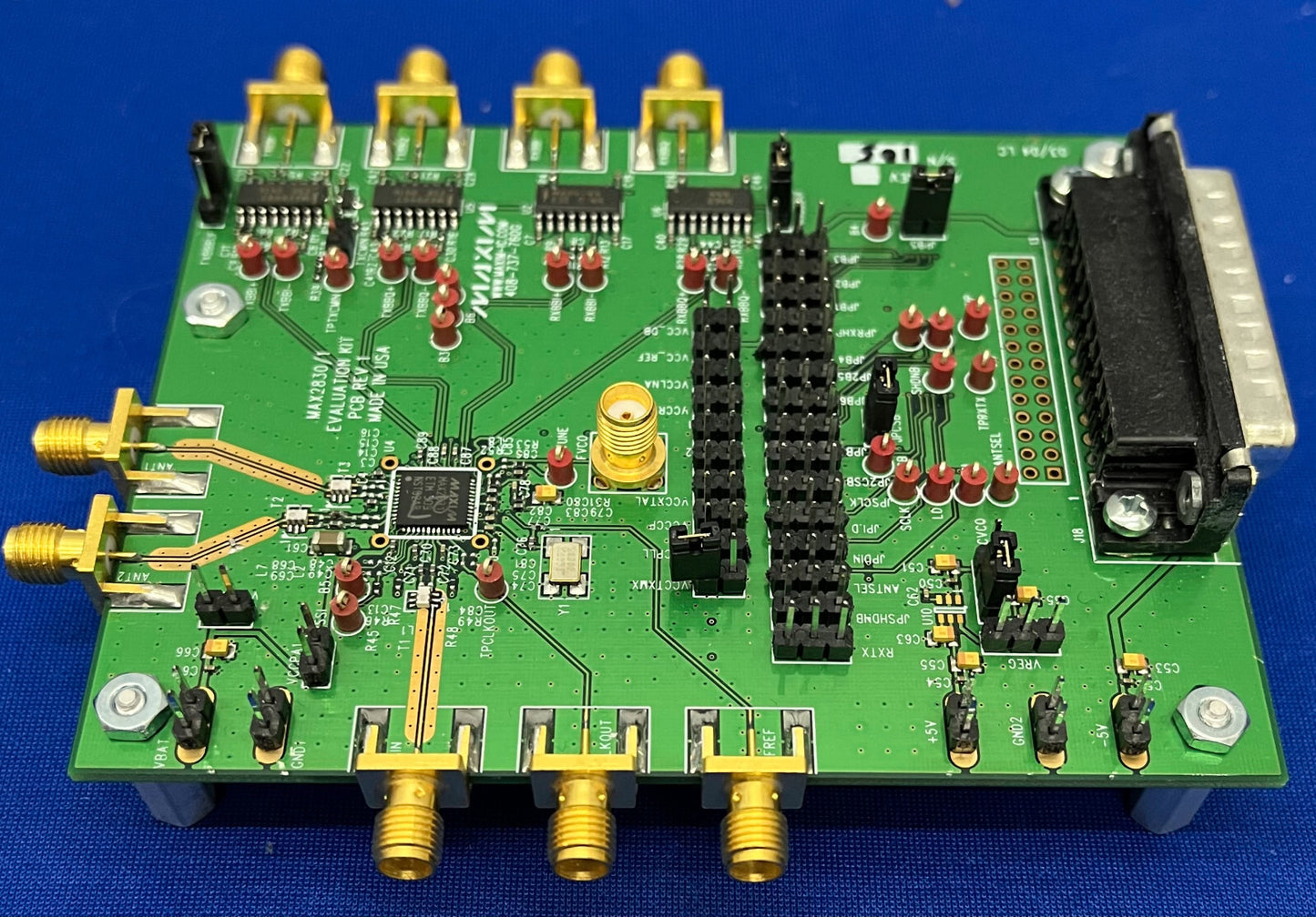 MAXIM EVALUATION KIT MAX2830/1 PCB REV 1