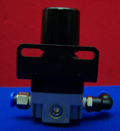 SMC NAR2000-N01 0-160PSI,0-11 KGF/CM2 PNEUMATIC REGULATOR PRESSURE GAUGE GAGE