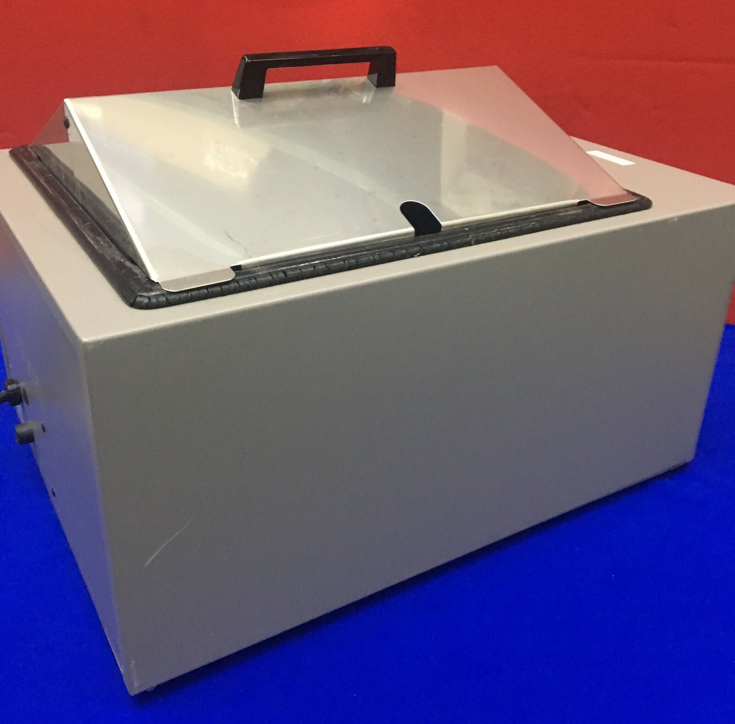 VWR DIGITAL HEATED WATER BATH 14lt 1235PC PT# 9020920 SHELDON 11.8"x12.8"x5.8"