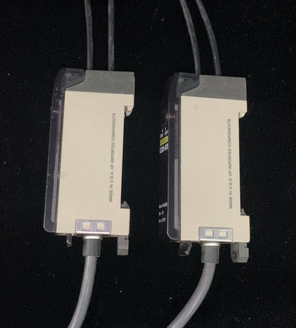 QTY 2 - SENSORE FOTOELETTRICO OMRON E3X-A11
