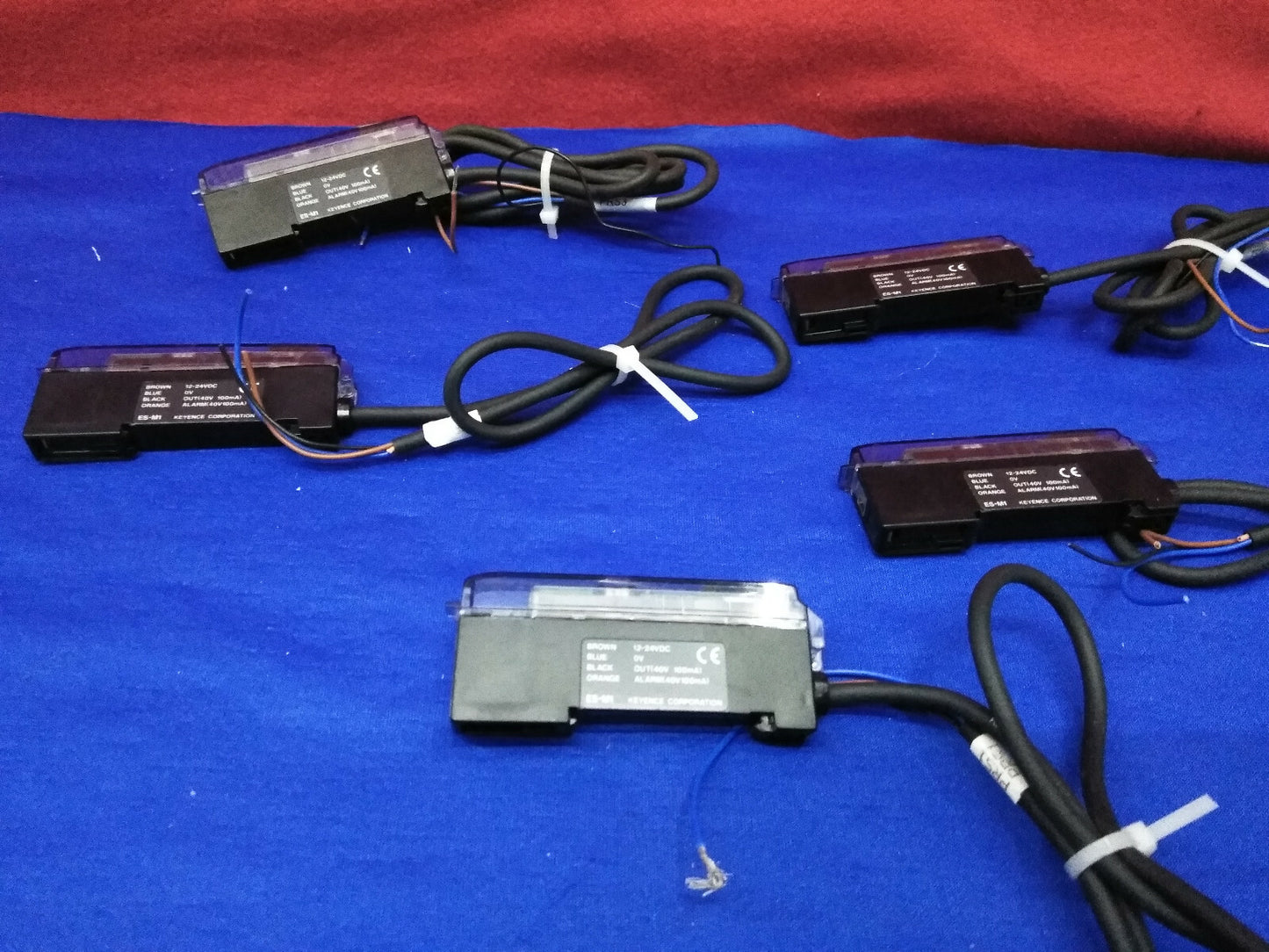 1 LOT QTY OF 5 - KEYENCE ES-M1  PROXIMITY SWITCH AMPLIFIER