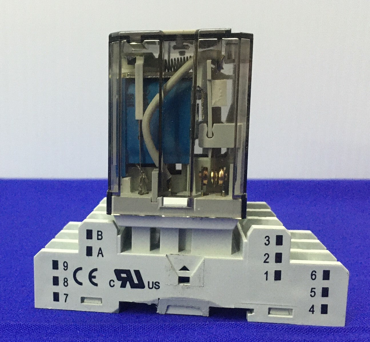 Allen-Bradley Allen Bradley AB 700-HB33Z24-4 SER E GENERAL PURPOSE RELAY