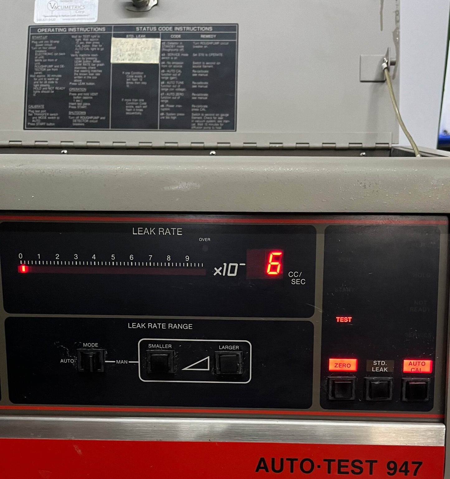 ESPECTRÓMETRO DE MASAS DE HELIO VARIAN AUTO-TEST 947 - DETECTOR DE FUGAS - PARA PIEZAS/REPARACIÓN H2 