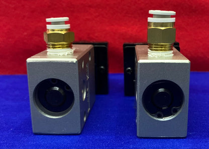 1 Los, Menge 2 - SMC VM22 Mechanische Ventile