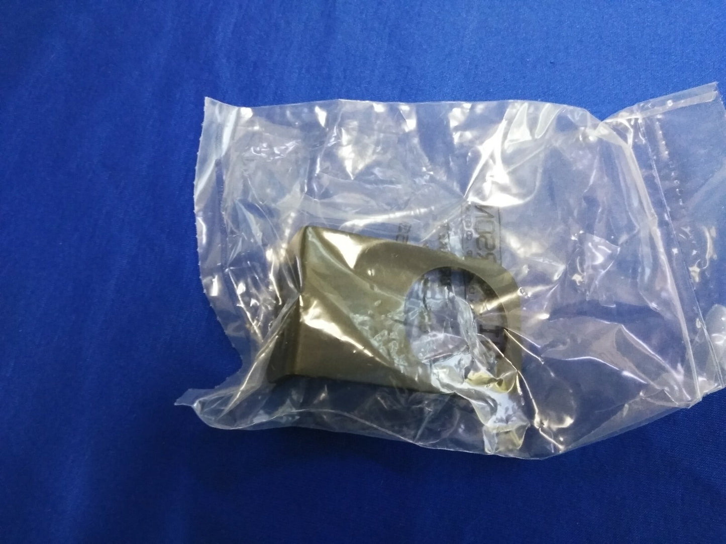 1 PACKAGE/BOX CONTAINING QTY OF 10 - WILKERSON L BRACKET GRP-95-147