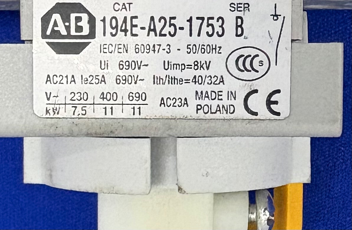 Allen Bradley AB 194E-A25-1753 LOAD SWITCH W/ 194R-PY ROTARY HANDLE AND SHAFT