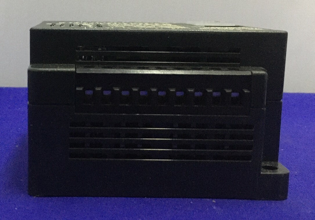 GE FANUC IC200NDR001-CF VERSAMAX NANO PLC 10 POINT DC\DC\RELAY INCLUDES CABLE