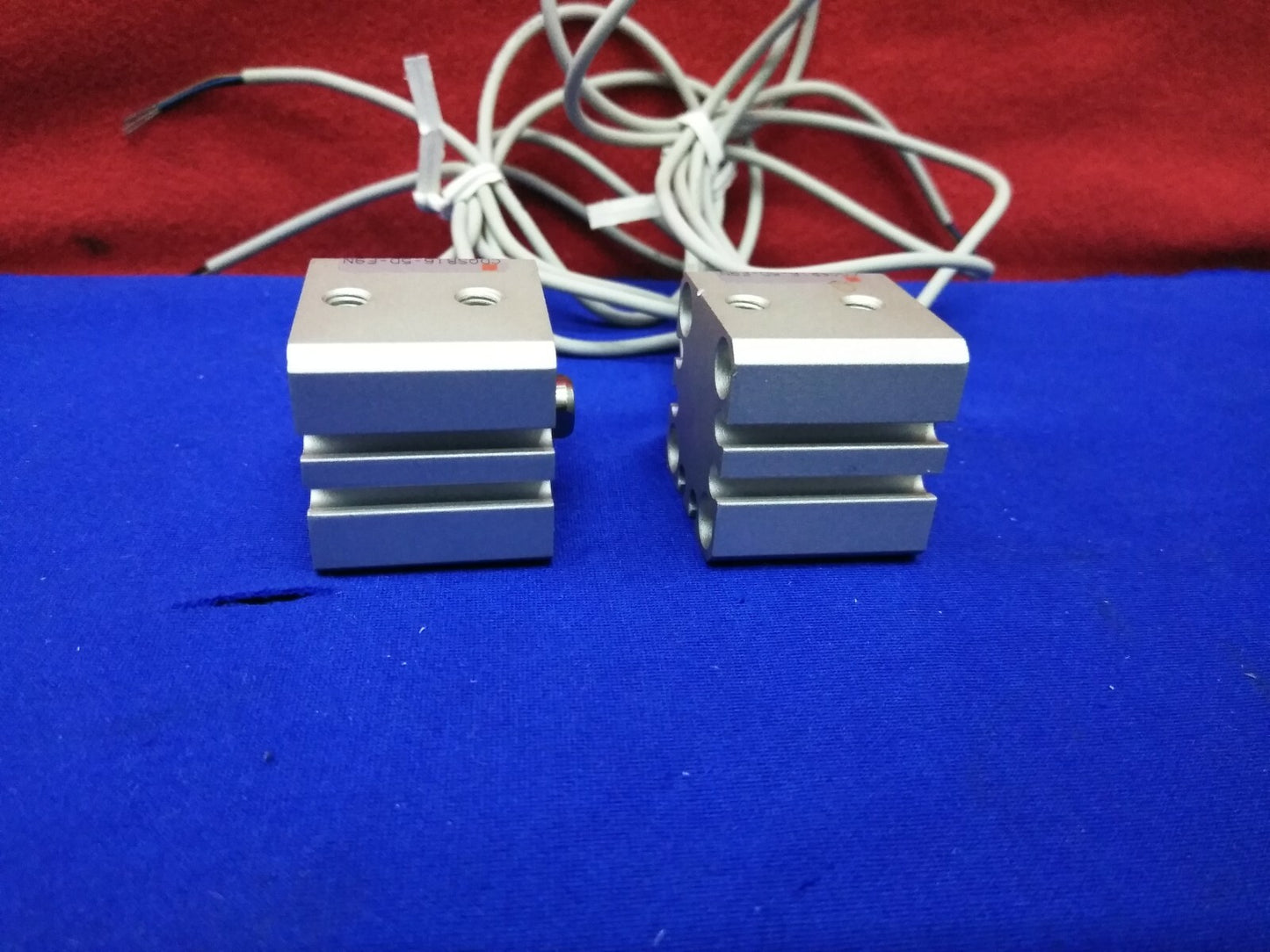 Vérin compact SMC CDSB16-5D-F9N 