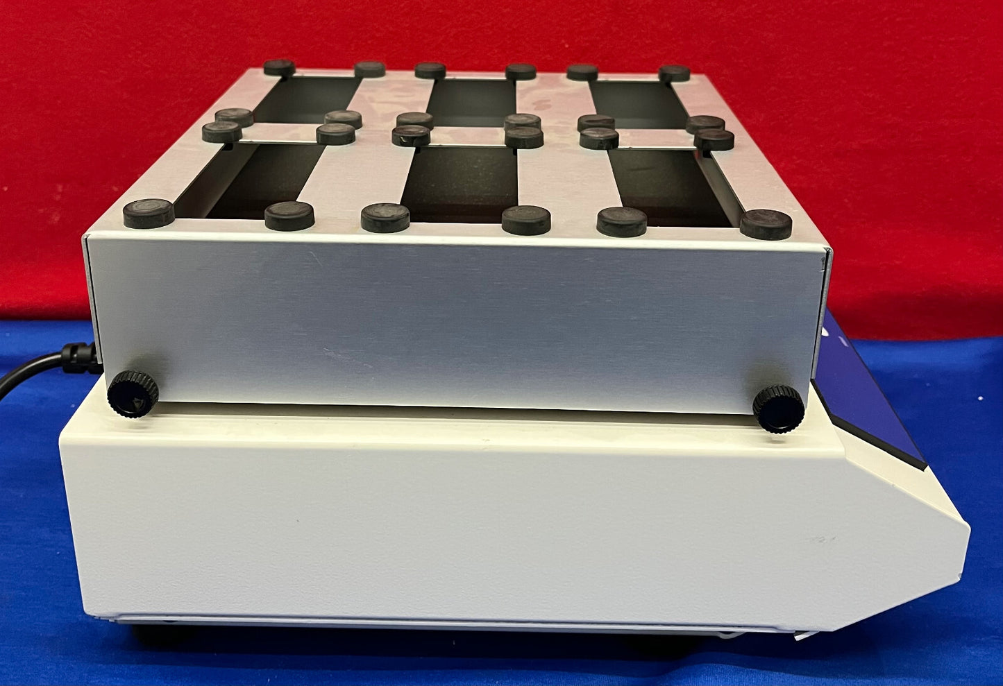 ROCHE HEIDOLPH VIBRAMAX 100 / 544-21200-05-0 VIBRATING PLATFORM SHAKER AC 115V