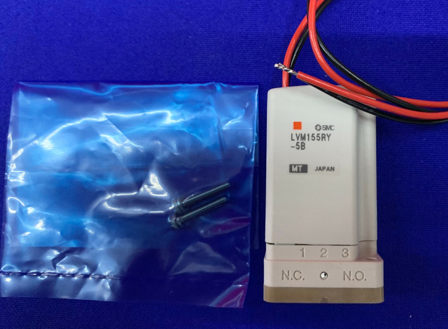 SMC LVM155RY-5B VALVE CHEMICAL 3-PORT BASE MOUNTED