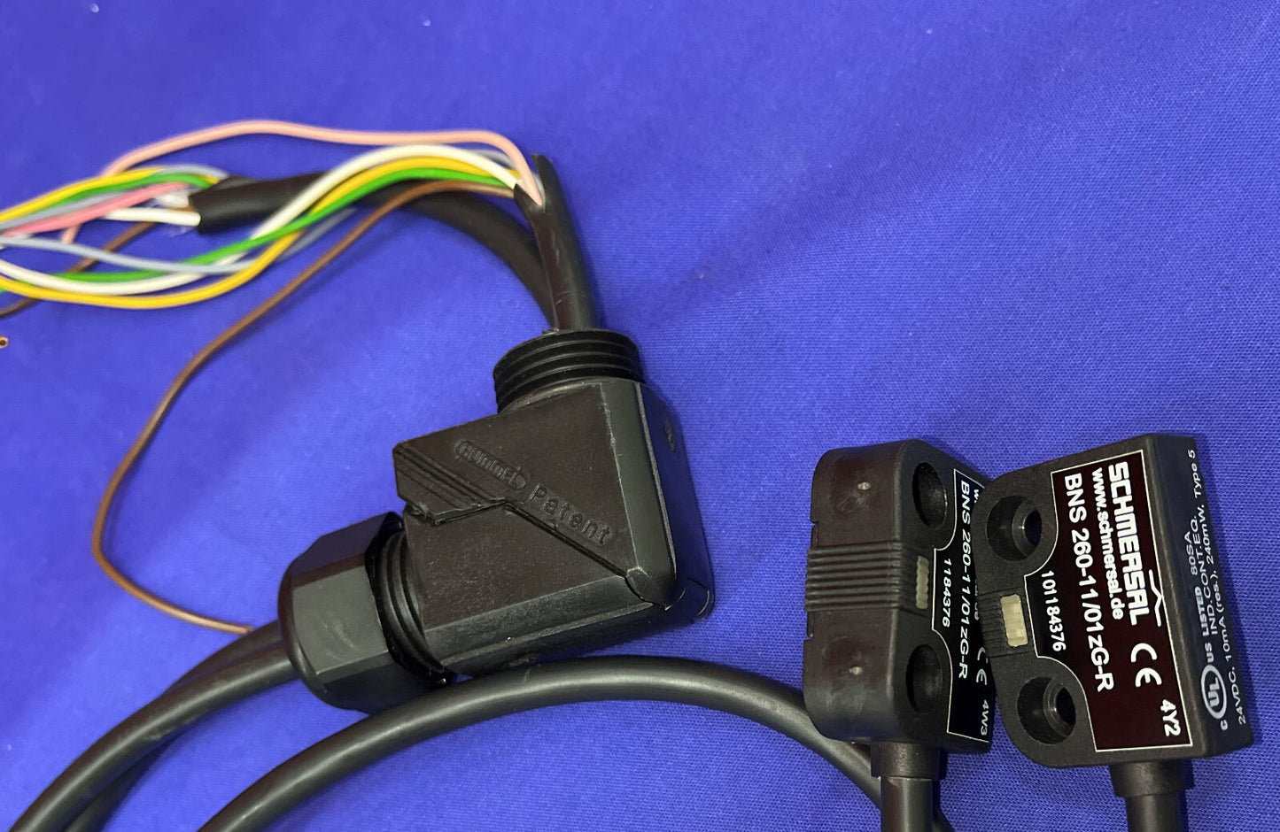 Lot of 2 Schmersal BNS260-11/01ZG-R Magnet Safety Sensor