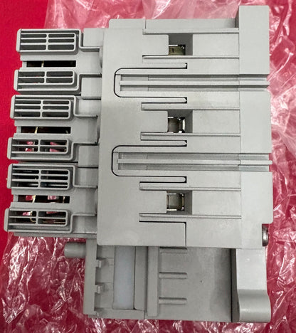 Allen Bradley AB 194R-J30-1753 SER A SWITCH DISCONNECTOR 3-POLE 600V 30AMP