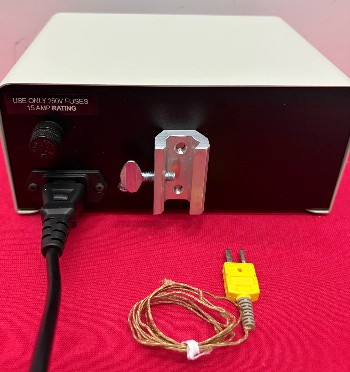 DIGI-SENSE ®  TC5000 SINGLE ZONE TEMPERATURE CONTROLLER 36225-62 TYPE K BENCHTOP