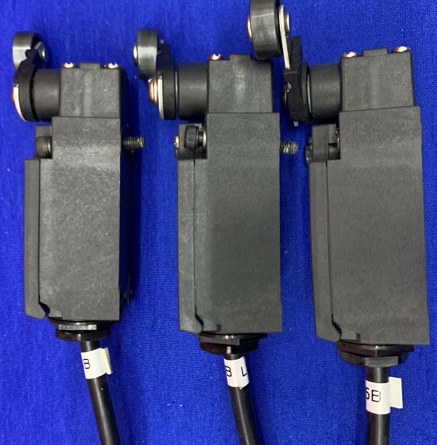 Lot of 3 OMRON SAFETY LIMIT SWITCH D4N-1122