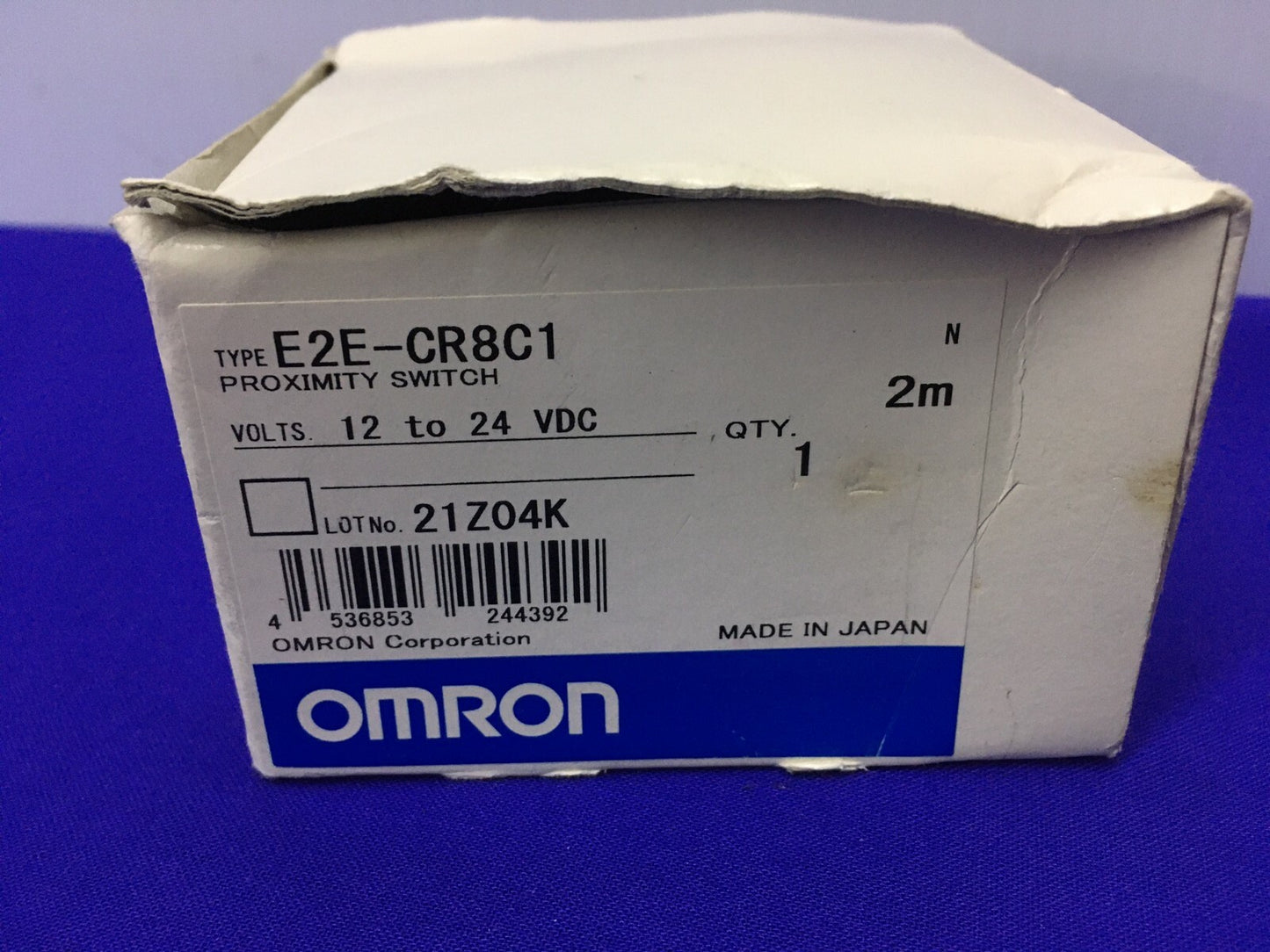 INTERRUTTORE DI PROSSIMITÀ OMRON E2E / E2E-CR8C1 / E2ECR8C1 CAVO DA 2 m VOLT 12 A 24 VDC 