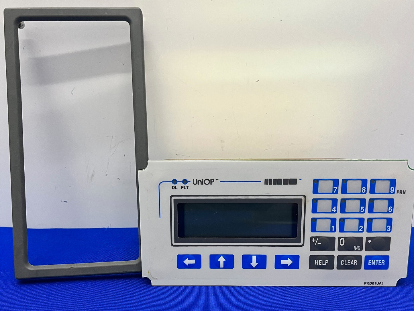 PANNEAU D'INTERFACE OPÉRATEUR DE CONTRÔLE UNIOP™ MD02R-04-0045 4 RANGÉES x 20 CARACTÈRES