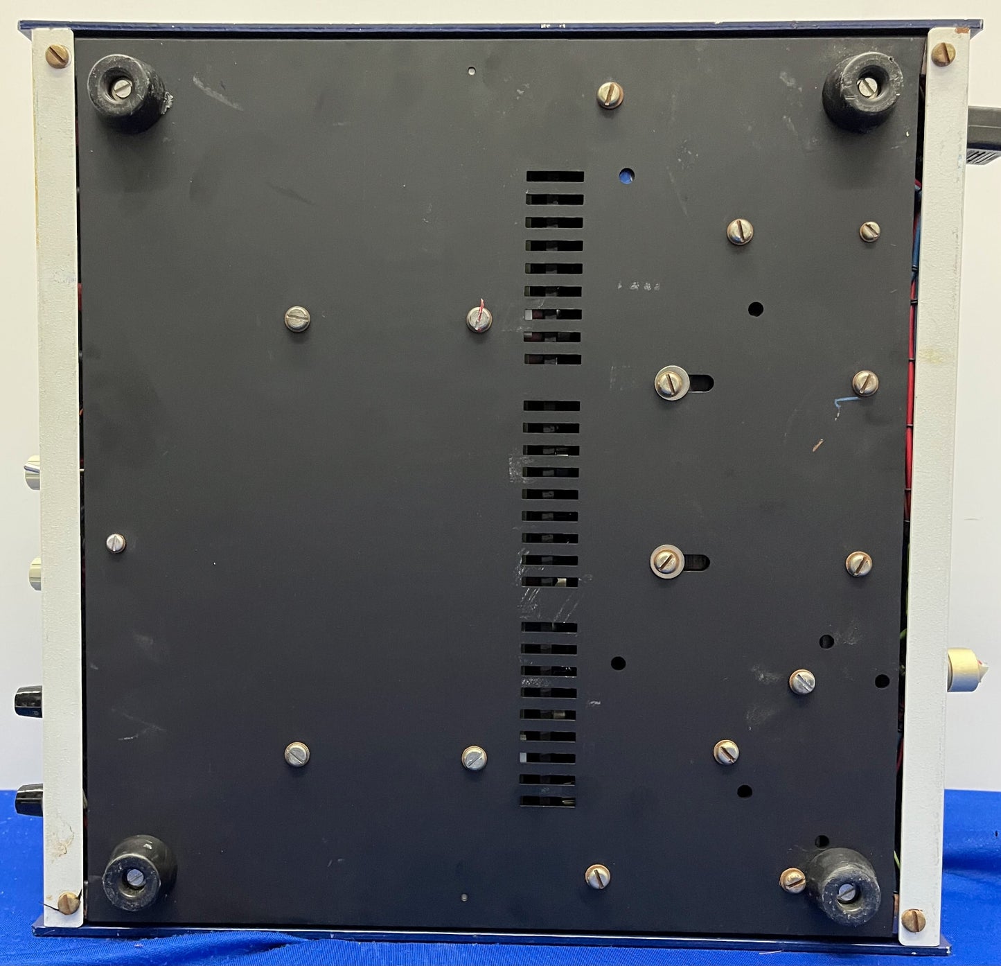 FUENTE DE ALIMENTACIÓN LKB BIOCHROM 2103 N.º DE PIEZA 40000922 PARA PIEZAS/REPARACIÓN
