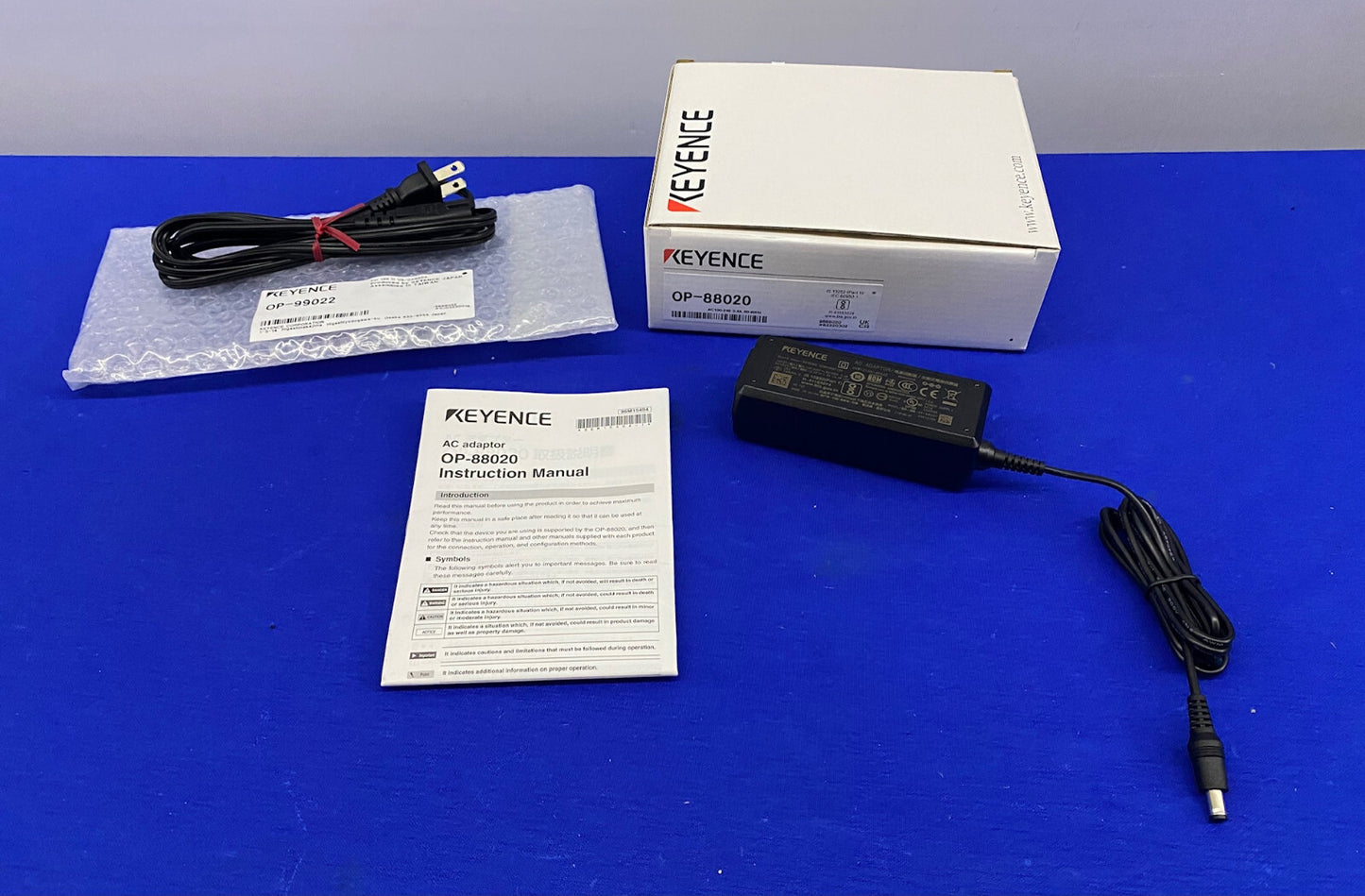 KEYENCE OP-88020 AC ADAPTOR POWER SUPPLY & OP-99022 AC CABLE