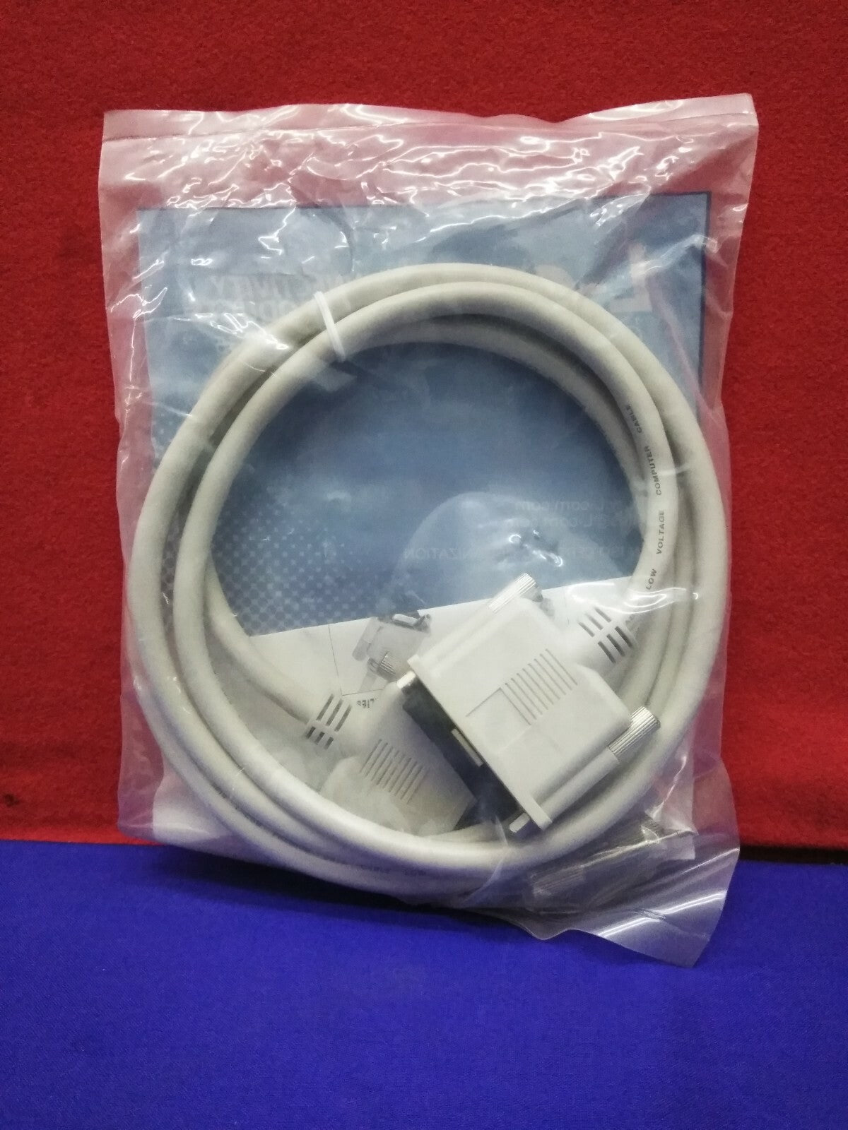 L-Com CS2N25MF-6 geformtes D-Sub-Kabel DB25 Stecker/Buchse, 1,83 m. 