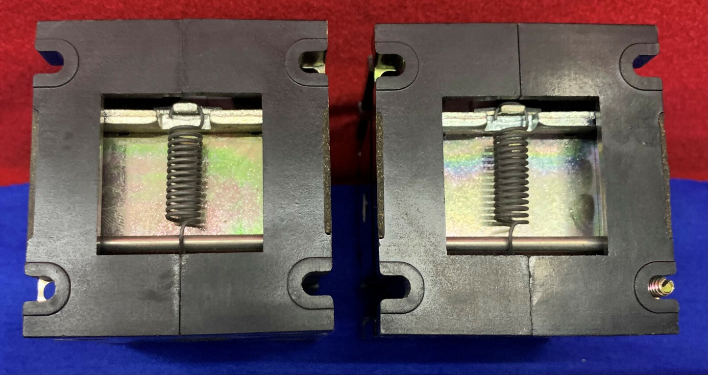 1 Los mit 2 GE General Electric Industrierelais CR120AD00349AA 28 VDC Serie A