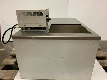 FISHER SCIENTIFIC ISOTEMP MODEL 960 REFRIGERATED CIRCULATOR BATH / NO LID