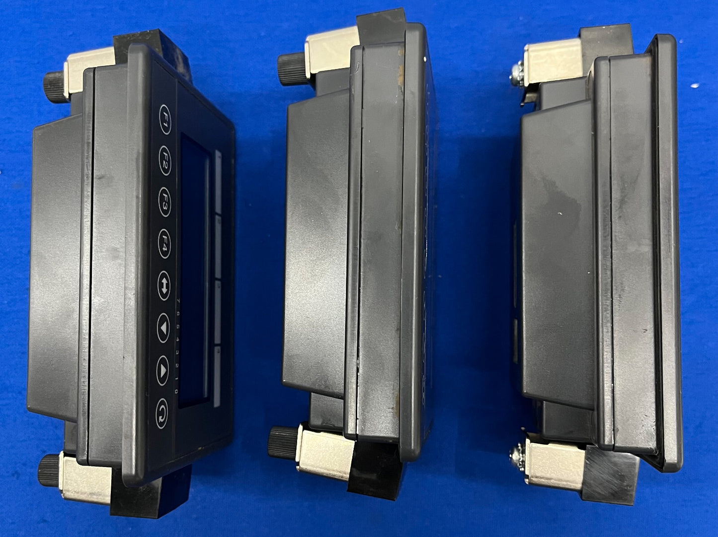 KEYENCE CORP KV-D20 OPERATOR INTERFACE PANEL 4 LINE - PARTS/REPAIR - 1 LOT QTY 3