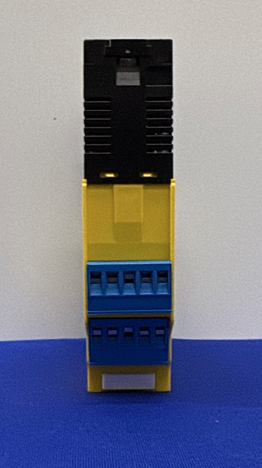 TURCK IM1-451Ex-R ISOLATING SWITCHING AMPLIFIER 4-CH LED INDICATOR
