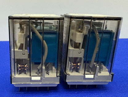 ALLEN BRADLEY AB 700-HB32Z24 SER E RELAY 24VDC - 1 LOT QTY 2
