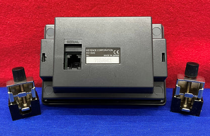 Keyence Corporation KV-D20 Schnittstellenanzeige-Bedienfeld mit Montageklammern