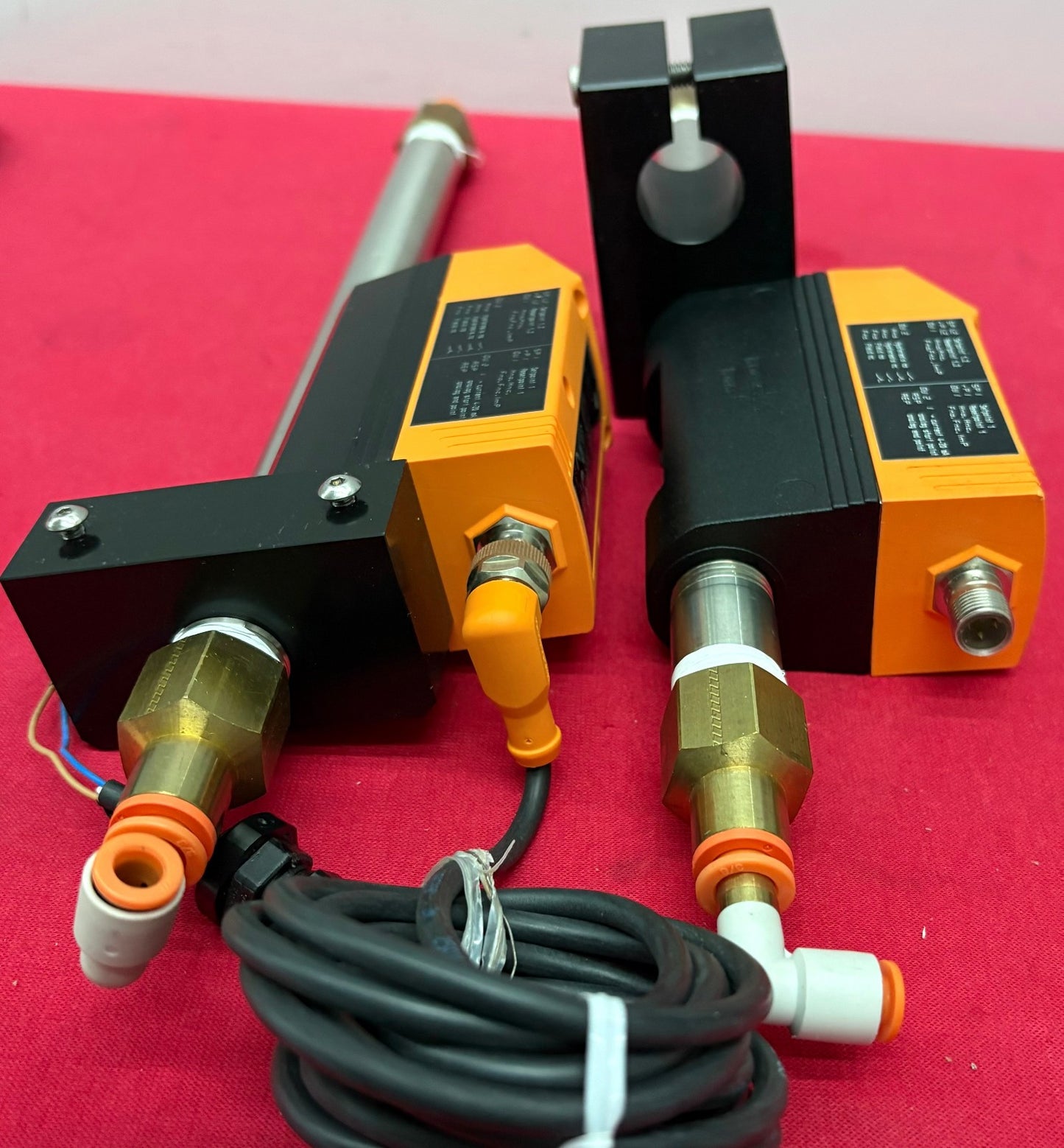 EFECTOR SD6001 COMPRESSED AIR METER FLOW SWITCH ANALOGUE OUTLET QTY 2 -FOR PARTS