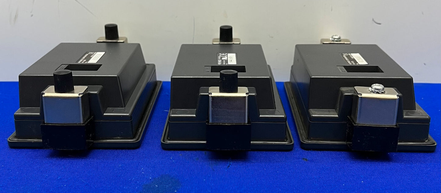KEYENCE CORP KV-D20 OPERATOR INTERFACE PANEL 4 LINE - PARTS/REPAIR - 1 LOT QTY 3