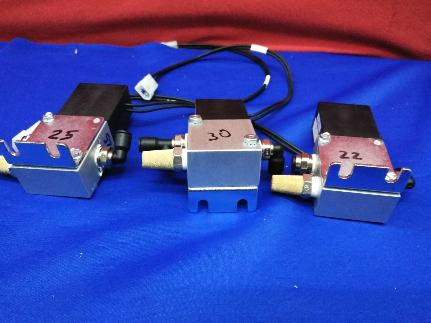 1 LOTTO QTY DA 3 - VALVOLA SOLENOIDE HUMPHREY 24 VDC 8W VAC-125 PSI