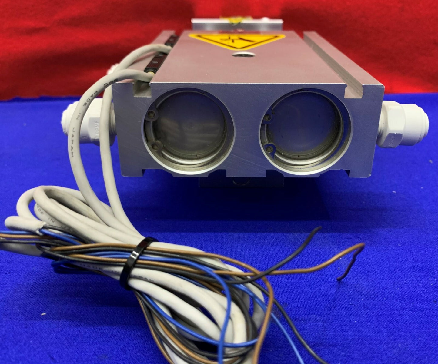 SMC CXSM32-50 Dual Rod Guided Cylinder with SMC D-Z76 Sensors