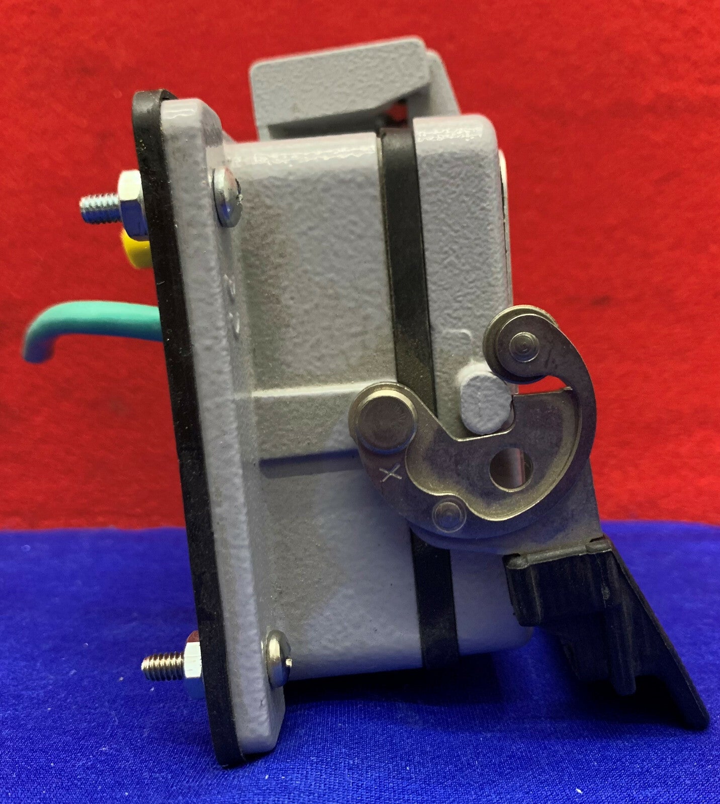 MENCOM 20AMP GFCI Panel Interface Connector GF20-NR-32 for Programming Devices