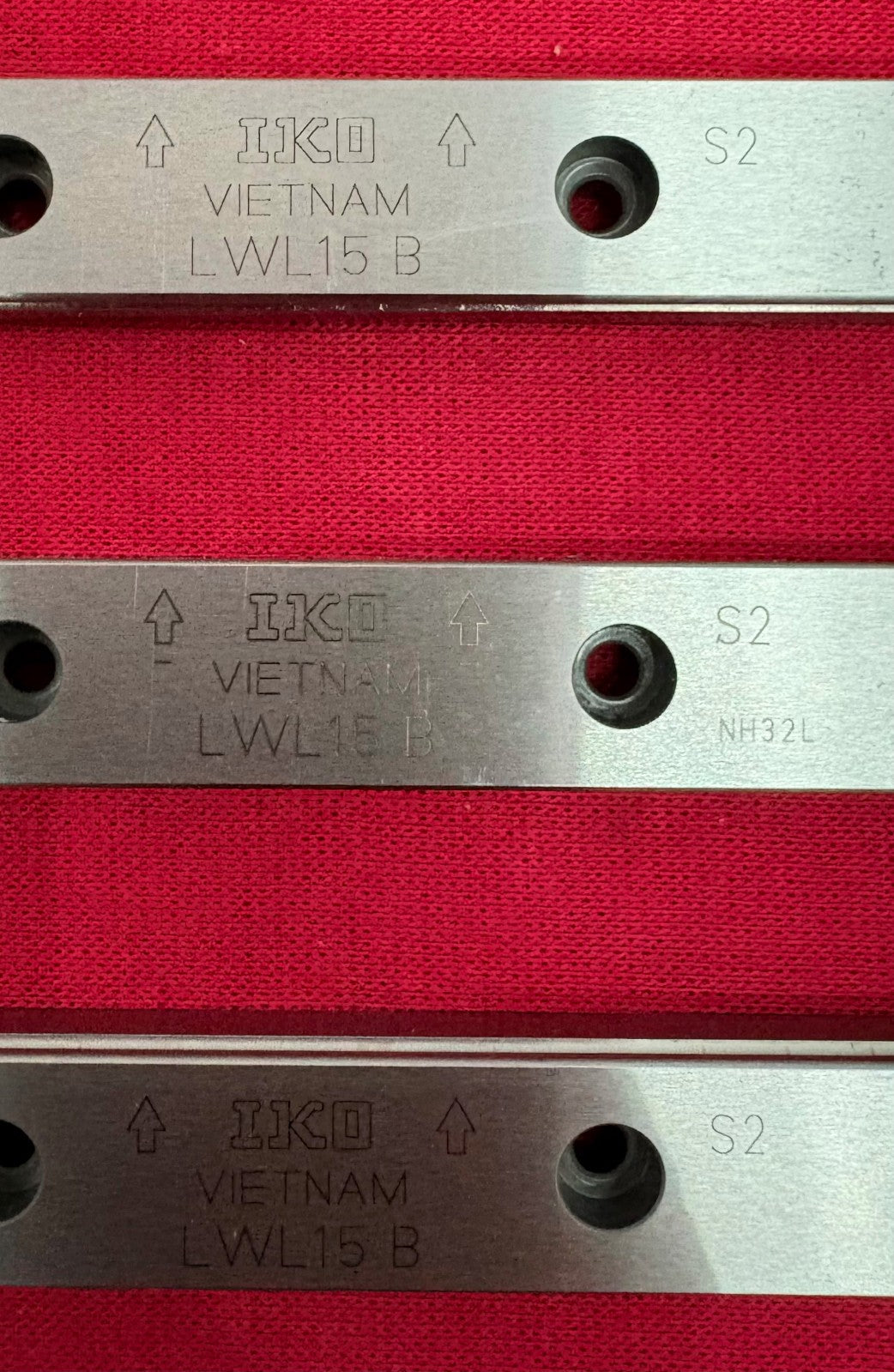 IKO LWL15B LINEAR GUIDE RAIL SLIDE E974 BLOCK - SELLING AS '1 LOT QTY 3'